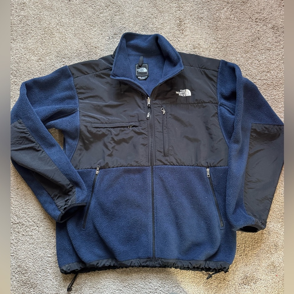 VINTAGE THE NORTH FACE Denali jacket in NAVY/ BLACK color. Firm Price.